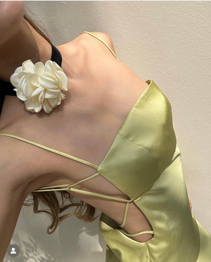 Chic Satin Edging Flower Velvet Fabric Collar Choker